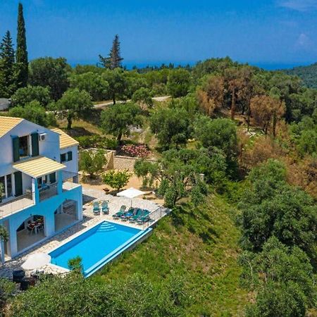 Villa Eleonas Strongyli  Ngoại thất bức ảnh
