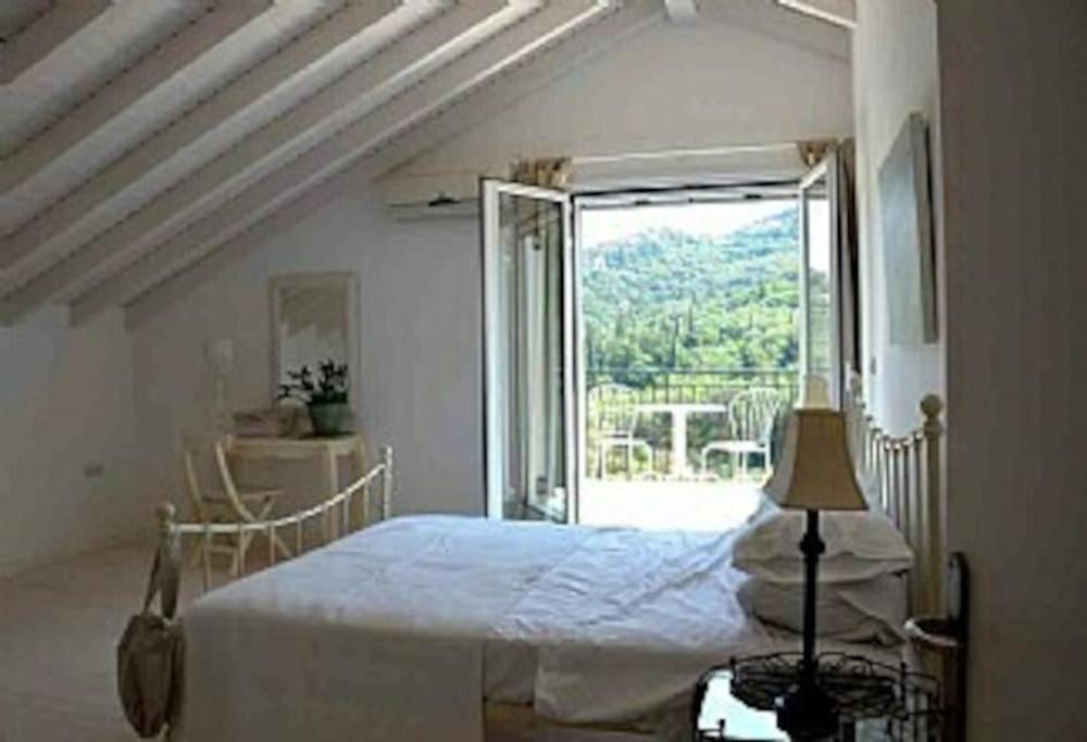 Villa Eleonas Strongyli  Ngoại thất bức ảnh